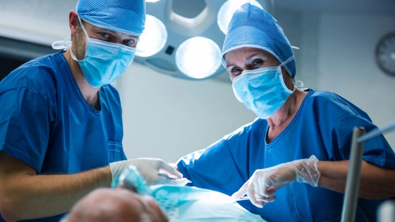 Laparoscopic surgeon in chembur